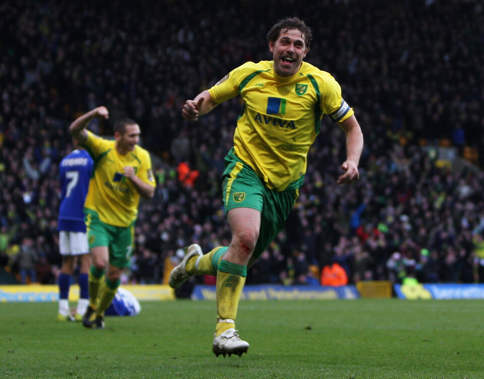 grant holt celebrating a goal 