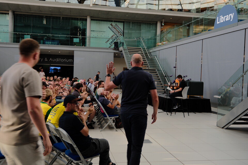 Image of fans at The Forum