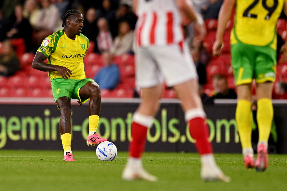 Cordoba playing against Stoke City