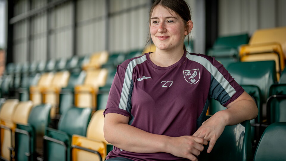 A picture of women's goalkeeper Megan Frary