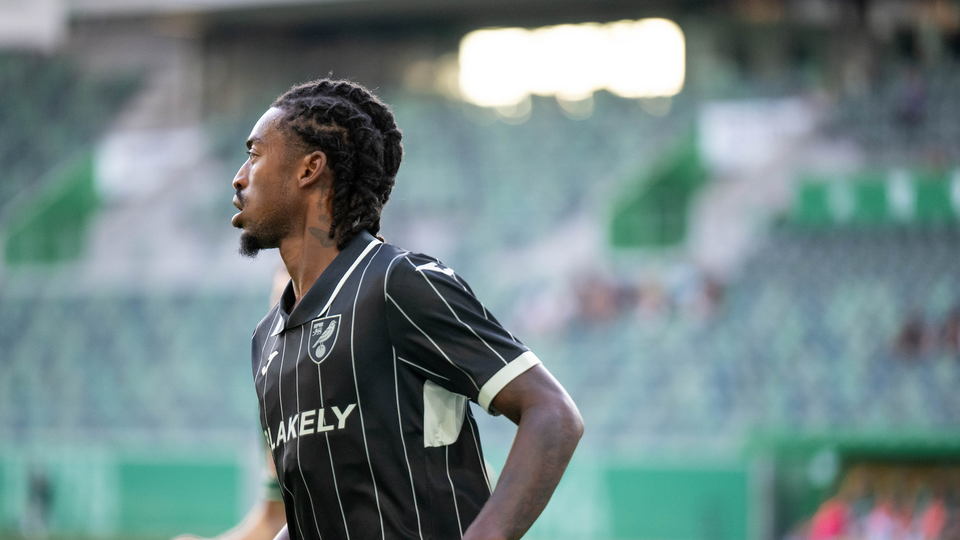 Paris Maghoma against FC St Gallen