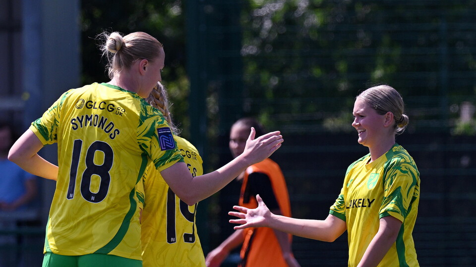 Holly Kennard and Freya Symonds