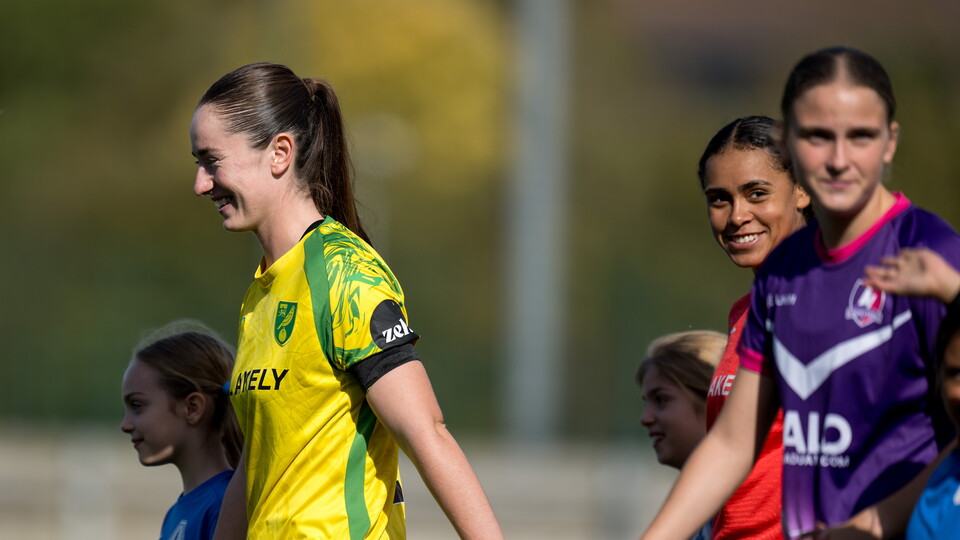 Grace Riglar walks onto the pitch