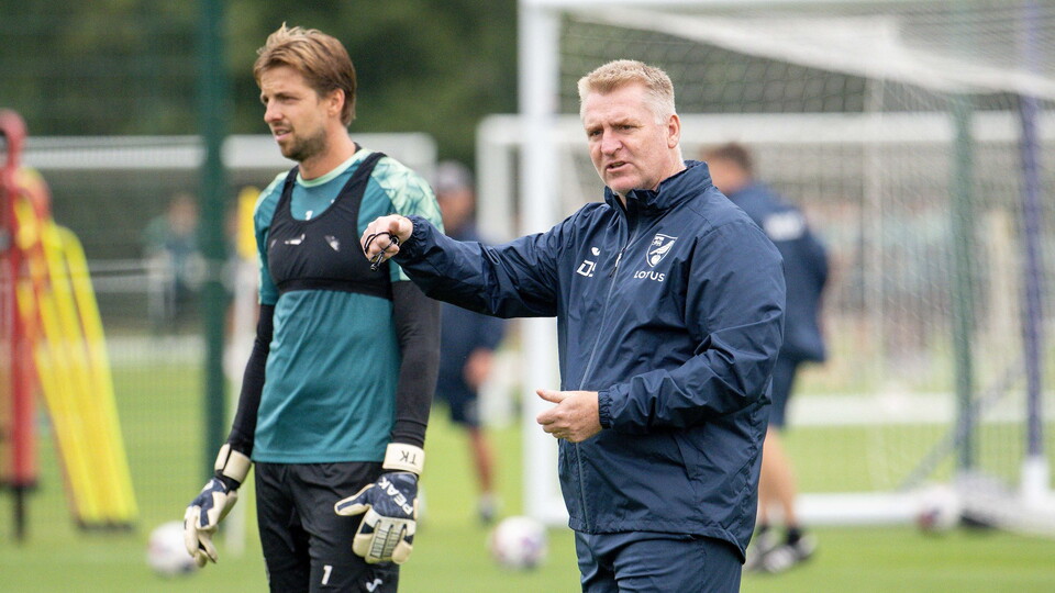 Dean Smith confirmed that there are no new injury concerns within the group and that progress is being made in his pre-Bristol City press conference on Tuesday morning.
