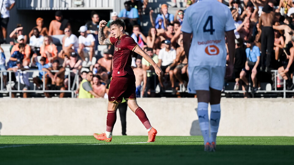 Norwich City cruised to an impressive 3-0 friendly win against Olympique de Marseille at Stade Parsemain on Saturday afternoon, Jacob Sørensen opening the scoring and Jordan Hugill netting two headers.