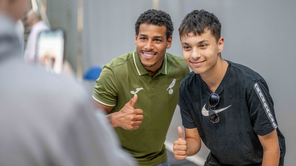 BBC Radio Norfolk recently hosted a Fan Forum including Norwich City head coach David Wagner, executive director Zoe Webber and first-team players Ashley Barnes and Onel Hernández in the atrium at The Forum.