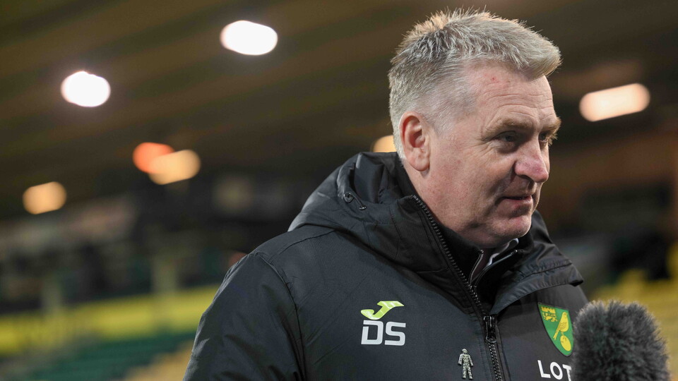 Norwich City head coach Dean Smith saw his side make too many mistake against the league leaders in Saturday night’s 4-0 defeat at home to Manchester City.