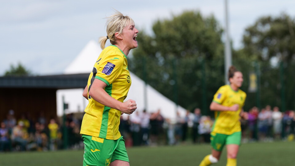 City Women were victorious in the first home game of the Division One South East, thanks to a brace from forward Natasha Snelling.