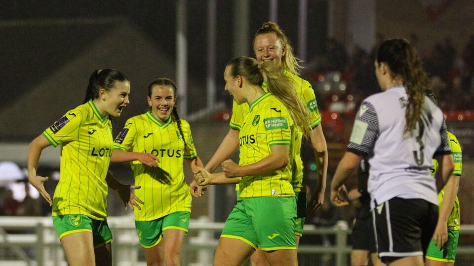 Norwich City Women overcame a stern Cambridge City side in difficult conditions on Wednesday, April 5, thanks to a superb strike by Kathryn Stanley to earn a 1-0 win.