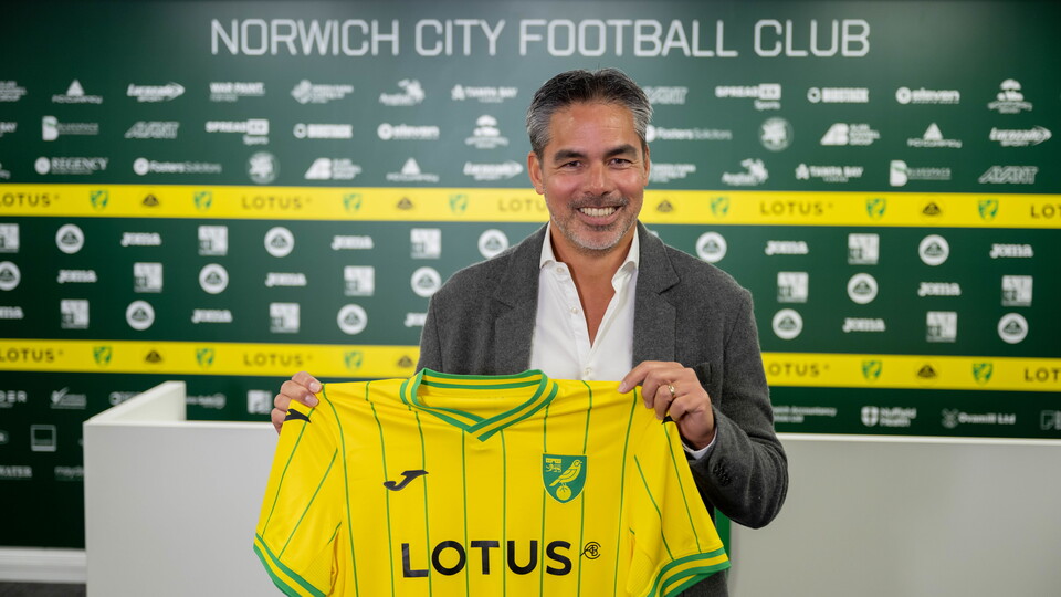 Norwich City head coach was formally unveiled with a press conference at Carrow Road on Monday, January 9. 

You can now view the gallery and watch the press conference in full via Canaries TV.