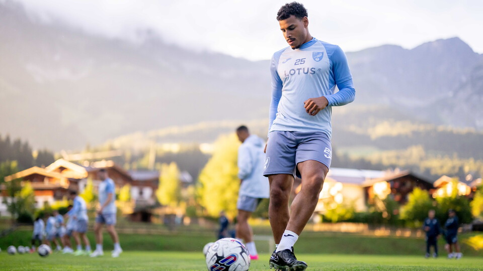 After arriving at their Austrian base for the week, the Canaries headed out for an evening training session.