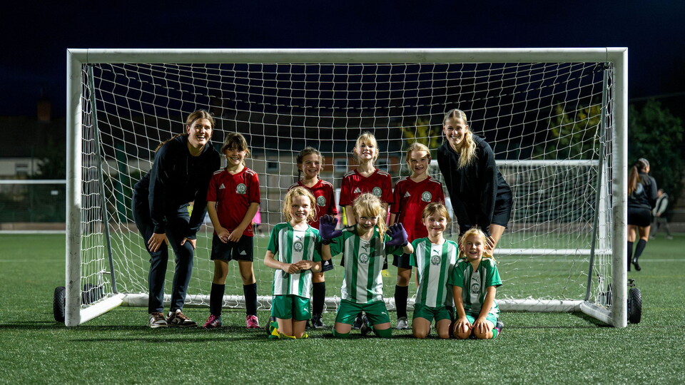 Norwich City Women's Evie Williams and Lara Densley were special guests at an Under-8s training session in Gorleston on Wednesday evening.