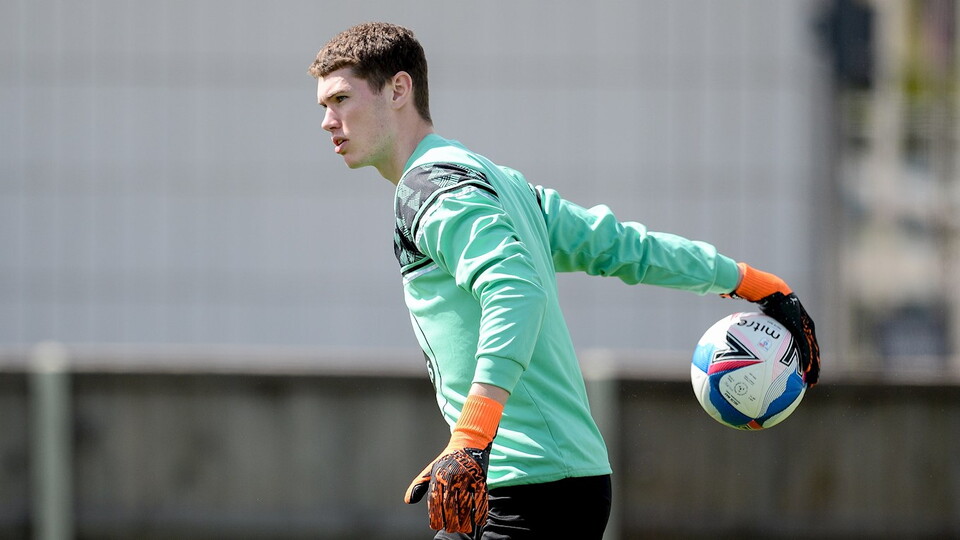 Norwich City goalkeeper Daniel Barden has been called up to the Wales Under-21s squad for their upcoming UEFA U21 Championship qualifier.