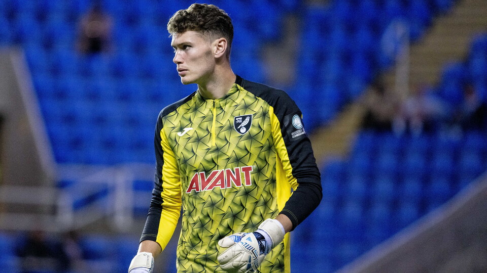 Goalkeeper Dan Barden has joined National League side Maidstone United on loan for a month.
