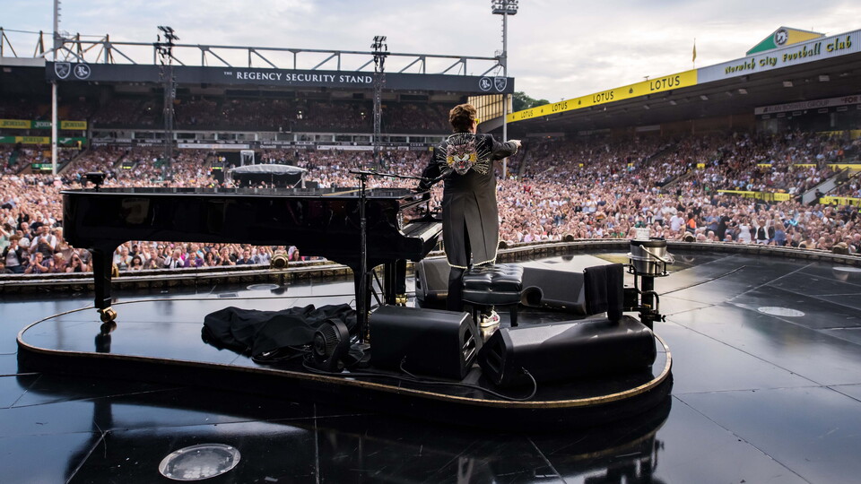Elton John kicked off the UK leg of his Farewell Yellow Brick Road – The Final Tour at Carrow Road last night.