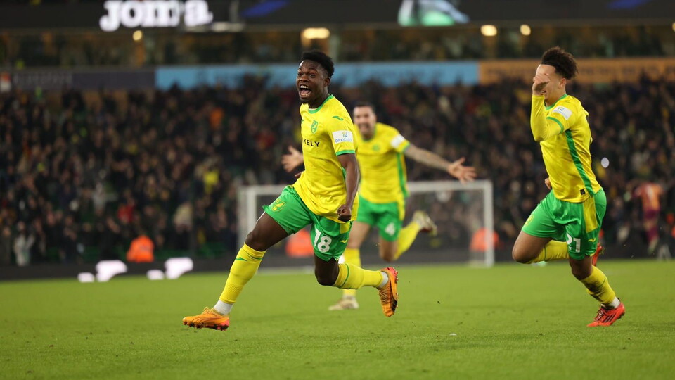 Amankwah Forson scored two stoppage time goals as Norwich City came from behind to beat Coventry City 2-1 in the Sky Bet Championship.