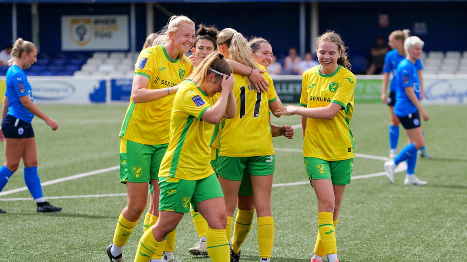 Norwich City Women had an impressive pre-season win against Billericay Town on Sunday afternoon, beating the Tier 3 side 4-2 away from home.