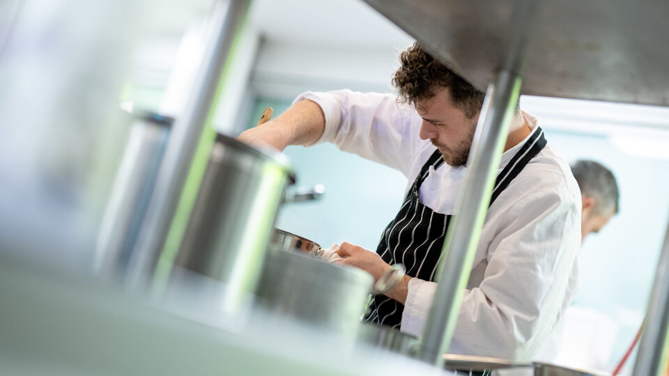 An exciting opportunity has arisen within Delia’s Canary Catering, Norwich City in the role of Lotus Cars Dining Room Assistant.