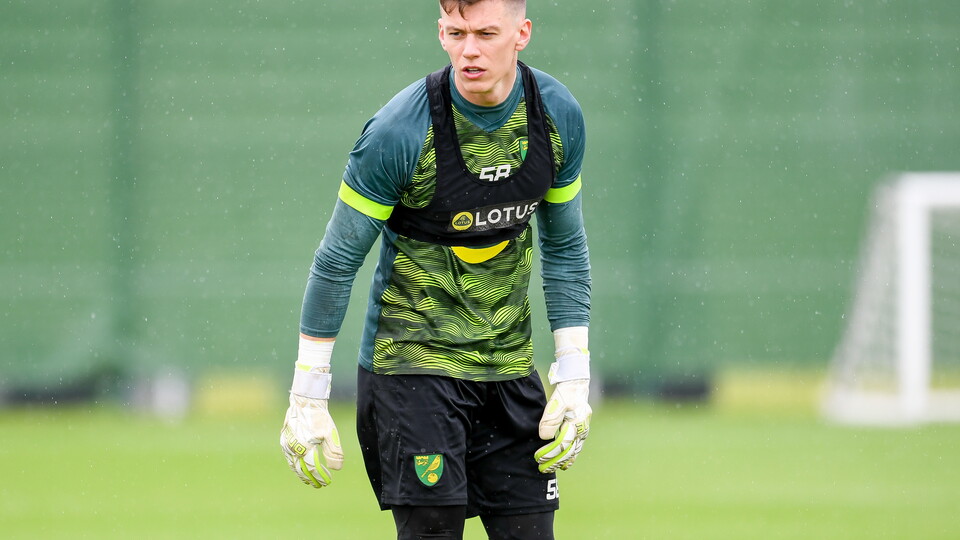Norwich City loanee Jon McCracken kept a clean sheet on his home debut at Bohemian - a 2-0 win away to Lucan United in the second round of the FAI Cup on Friday.
