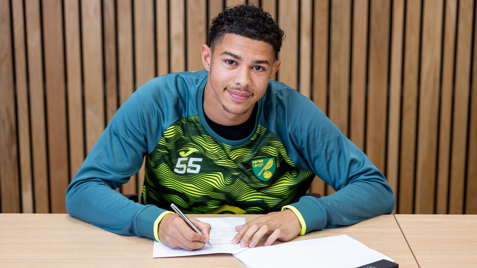 Norwich City Academy defender Jaden Warner has signed a new contract with the club through to the summer of 2025.