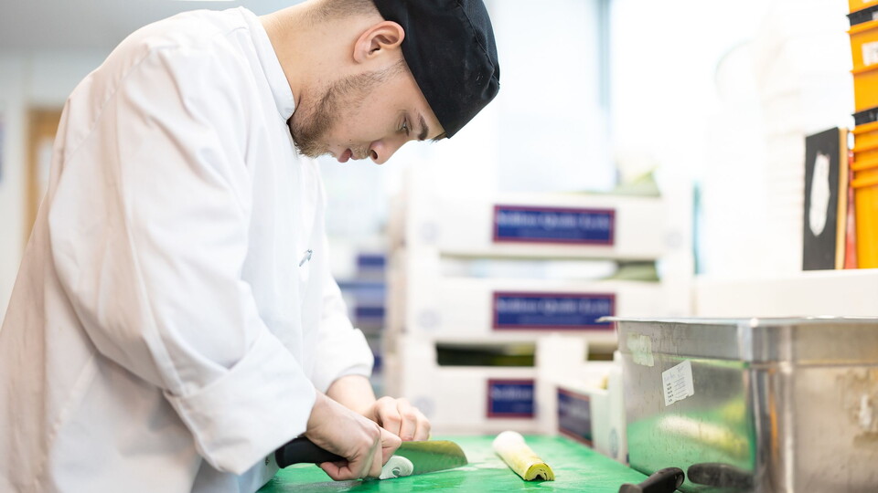 We are looking for methodical, organised and hard-working kitchen porters to join the Catering team at Norwich City Football Club on either a full or part time basis.