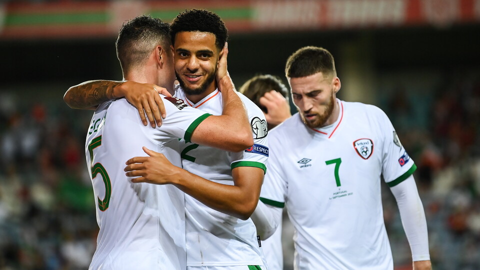 Andrew Omobamidele came on in the 36th minute to make his debut for the Republic of Ireland national team in a 2-1 defeat in Portugal on Wednesday.