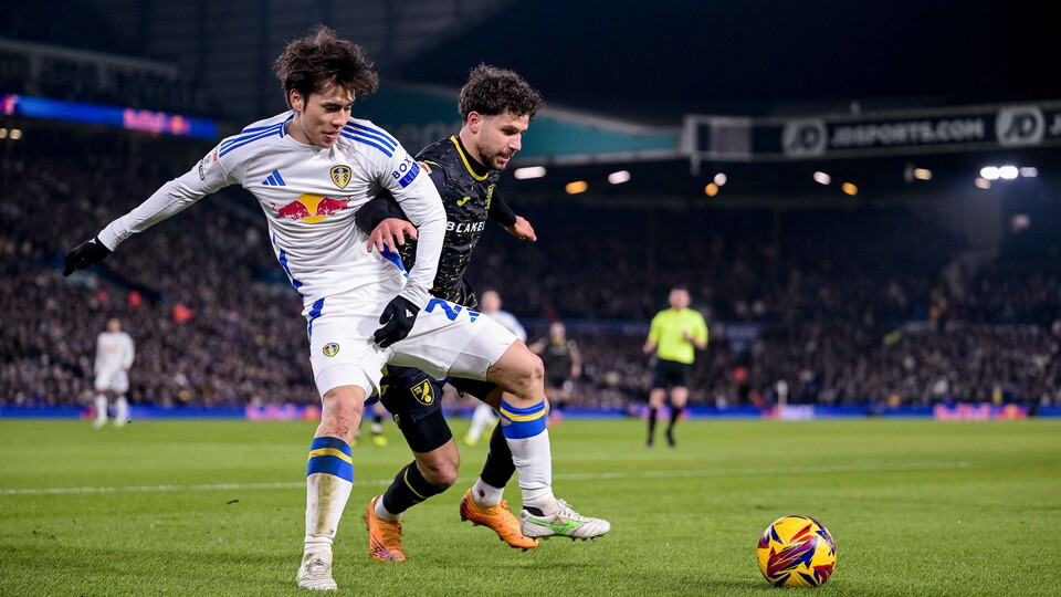 Norwich City fell to a second consecutive defeat on the road in the Sky Bet Championship, losing 2-0 away to Leeds United on Wednesday evening.