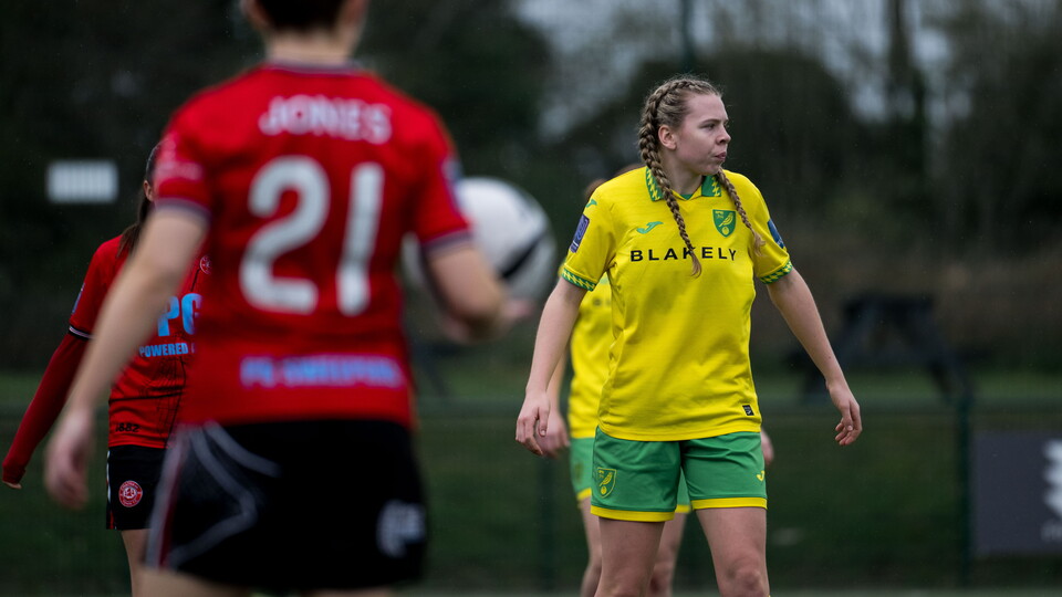 Norwich City Women suffered a 2-1 defeat at home to Chatham Town on Sunday afternoon in a Division One South East tie at The Nest.