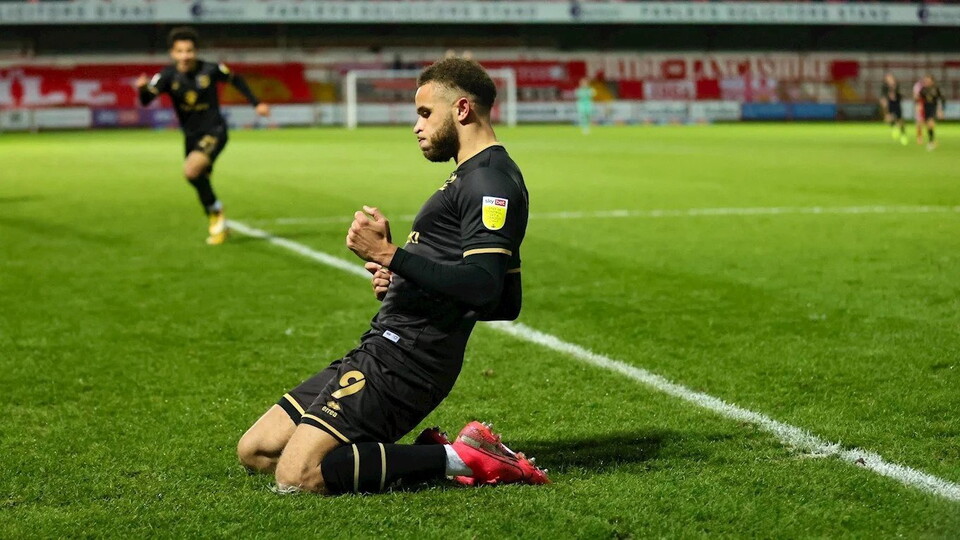 Norwich City loanee Carlton Morris scored one of the weekend’s finest goals for Milton Keynes Dons on the weekend.