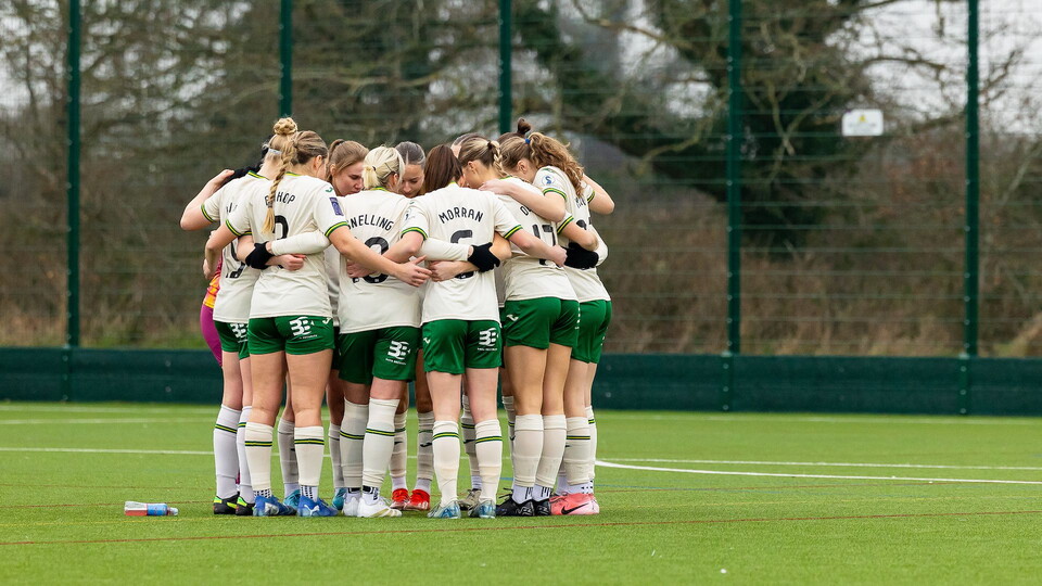 A fantastic strike from Natasha Snelling was not enough for a win as City Women were held to a 1-1 draw by league leaders Real Bedford Women.