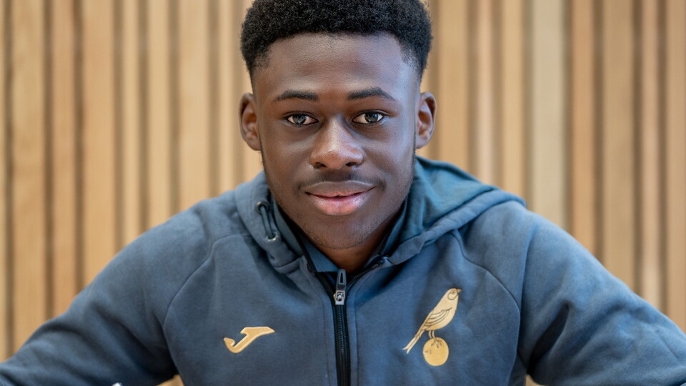 Norwich City Under-18s forward Alex Matos has signed his first professional contract with the club.