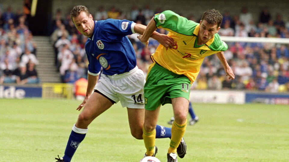 Ahead of this weekend's Sky Bet Championship fixture at home to Wrexham, former Canary Chris Llewellyn spoke to our matchday programme OTBC about his time at both clubs.