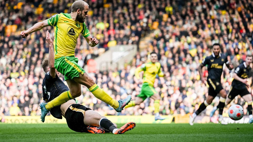 A brace from Joelinton and a Bruno Guimarães goal meant Norwich fell to a 3-0 defeat at Carrow Road against Newcastle United in the Premier League.
