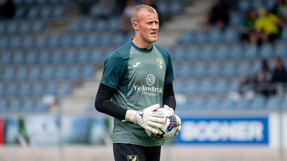 Academy goalkeeper Dylan Berry has joined Vanarama National League South side Havant & Waterlooville on a season-long loan.