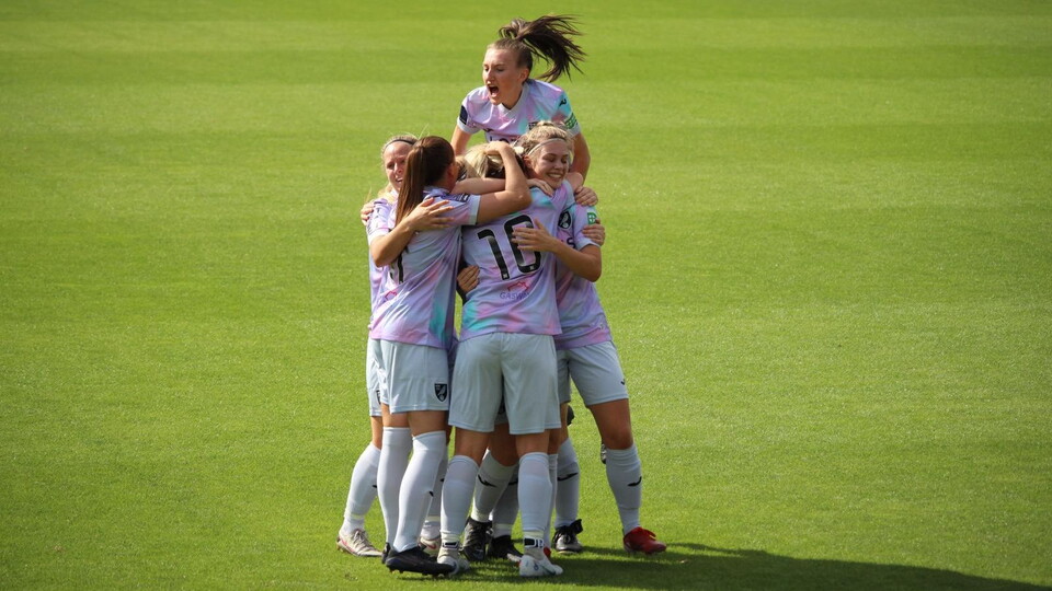 On the opening day of the FAWNL, Norwich City claimed victory over Cambridge United in Division One South East after a goal from Ellie Smith and a hat-trick from Natasha Snelling.