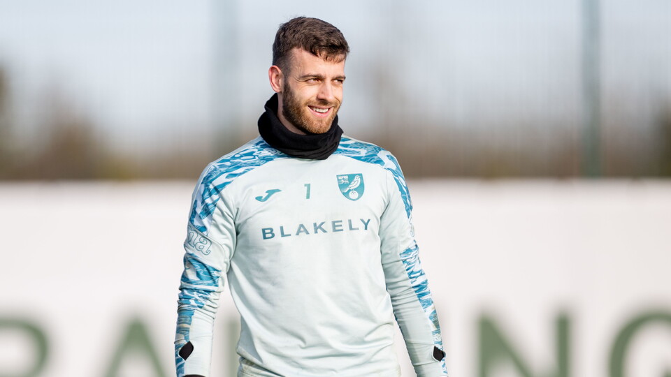 Norwich City head coach Johannes Hoff Thorup has confirmed that Angus Gunn will be available for Saturday's Sky Bet Championship fixture against West Bromwich Albion.
