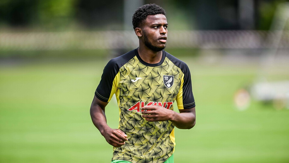 Bali Mumba began his loan spell at Plymouth Argyle in impressive fashion with an assist, clean sheet, and Man of the Match award on Saturday.