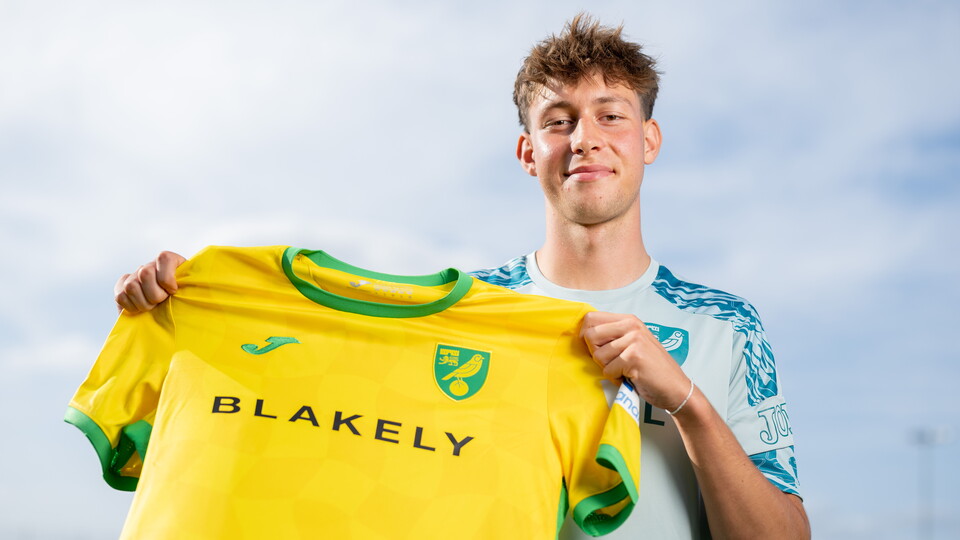 Oscar Schwartau has been confirmed as Norwich City's latest signing of the summer transfer window.