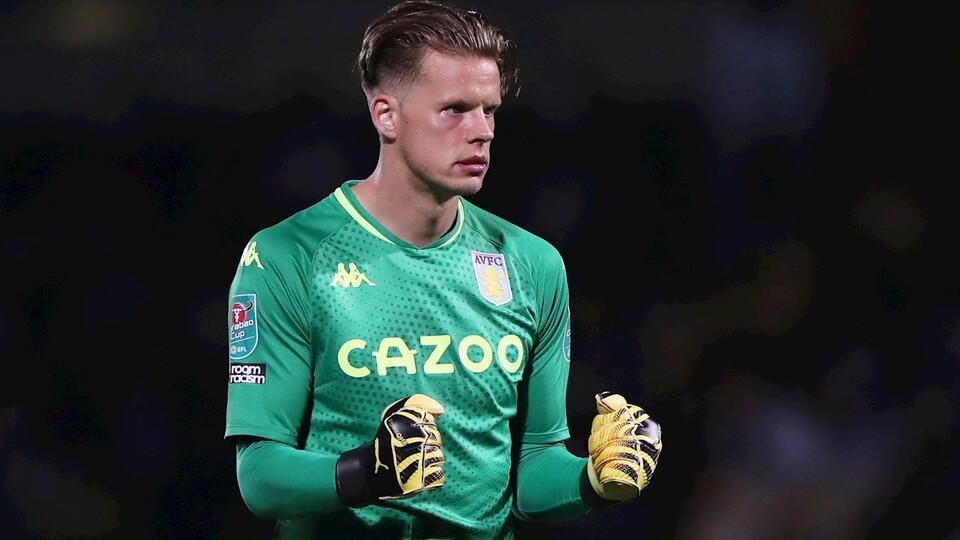 Norwich City announced the signing of Norwegian international goalkeeper Orjan Nyland on Monday morning.