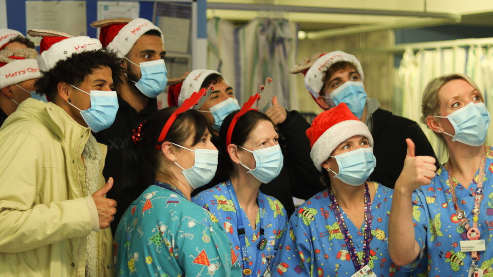 As part of three Norwich City Christmas visits, a group of players visited James Paget University Hospitals on Monday, December 12.