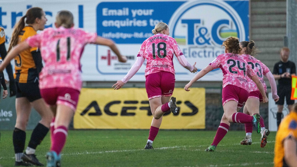 Norwich City Women secured a late victory against Cambridge United Women, Freya Symonds netting the winner in a 2-1 win on the road.