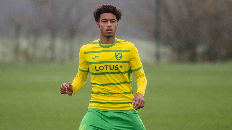 Alex Roberts and Jaiden Owen scored as Norwich City Under-18s claimed a 2-1 win away to Leicester City.