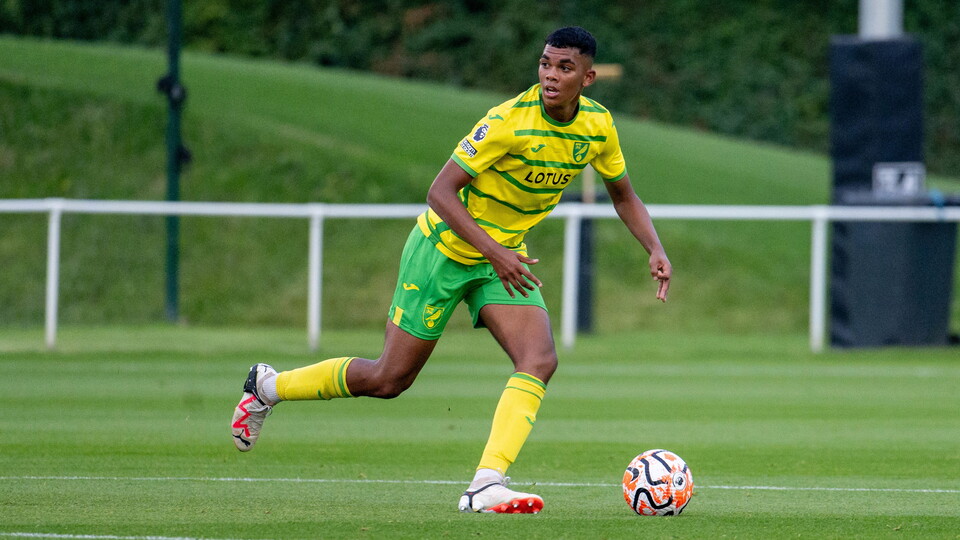Norwich City Under-18s fell to a 4-1 defeat away to Nottingham Forest in their first game of the Under-18 Premier League Cup.