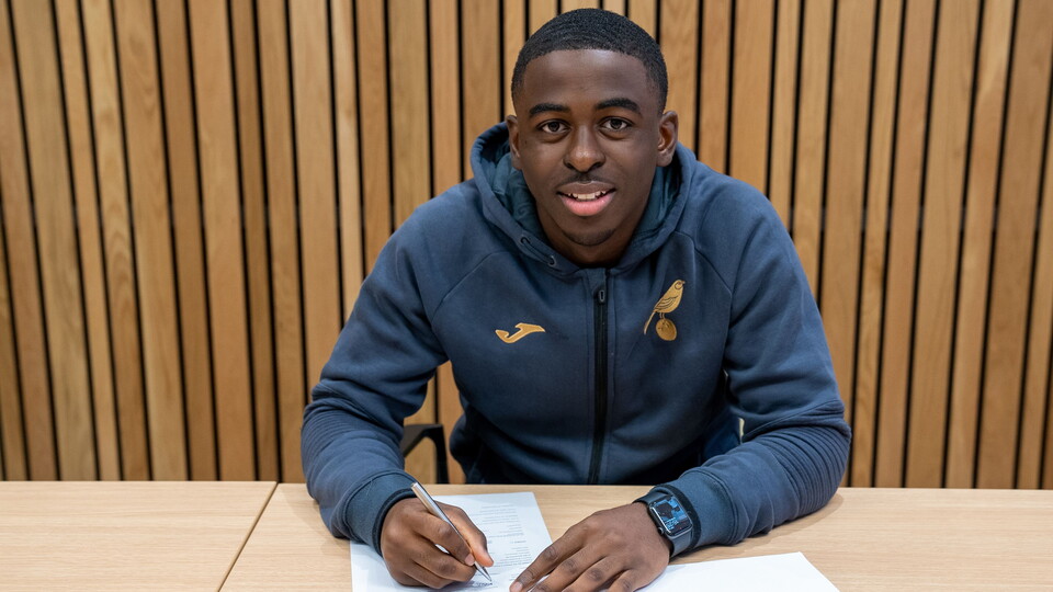 Norwich City Academy forward Ken Aboh has signed his first professional contract at the club through to the summer of 2024.