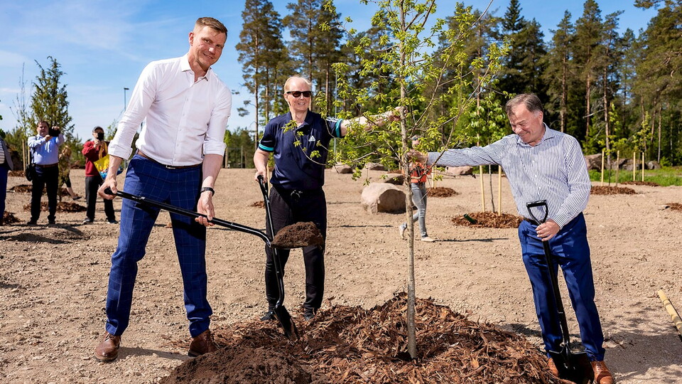 Norwich City and its sustainability partner Kotkamills have planted a tree in Pyhtää, Finland for every goal striker Teemu Pukki scored in the 2020-21 Sky Bet Championship season.