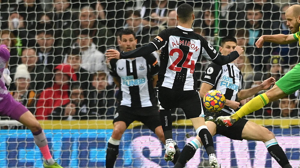 Norwich City came from behind to draw 1-1 with Newcastle United in the Premier League at St. James' Park on Tuesday night.