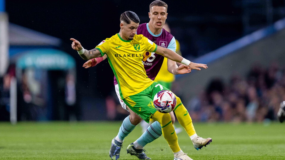 Norwich City were beaten 2-1 by Burnley on a difficult night at Turf Moor for the Canaries in the Sky Bet Championship.