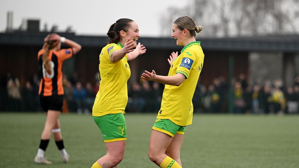 Norwich City Women cruised to a 3-0 victory at The Nest on Sunday afternoon, taking all three points against London Bees in Division One South East.