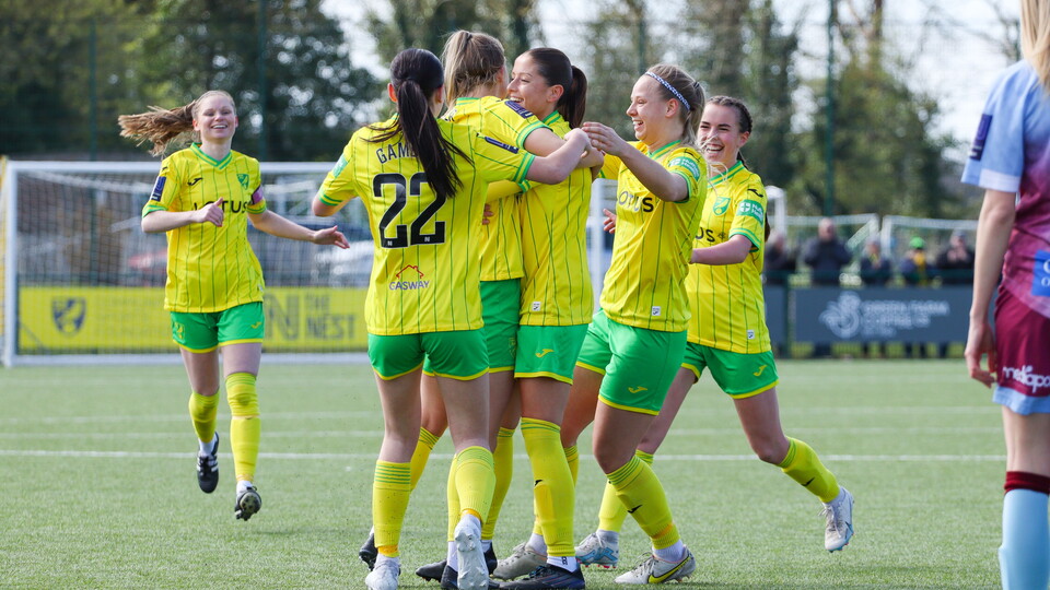 Norwich City Women claimed an impressive win on home soil against Chesham United on Sunday, April 2, coming out 3-0 winners in their final game at The Nest this season.