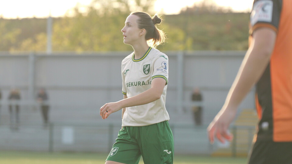 A thrilling game at The Hive ended in a 3-3 draw for Norwich City Women against London Bees in Division One South East, Shannon Shaw picking up a hat-trick for the Canaries.